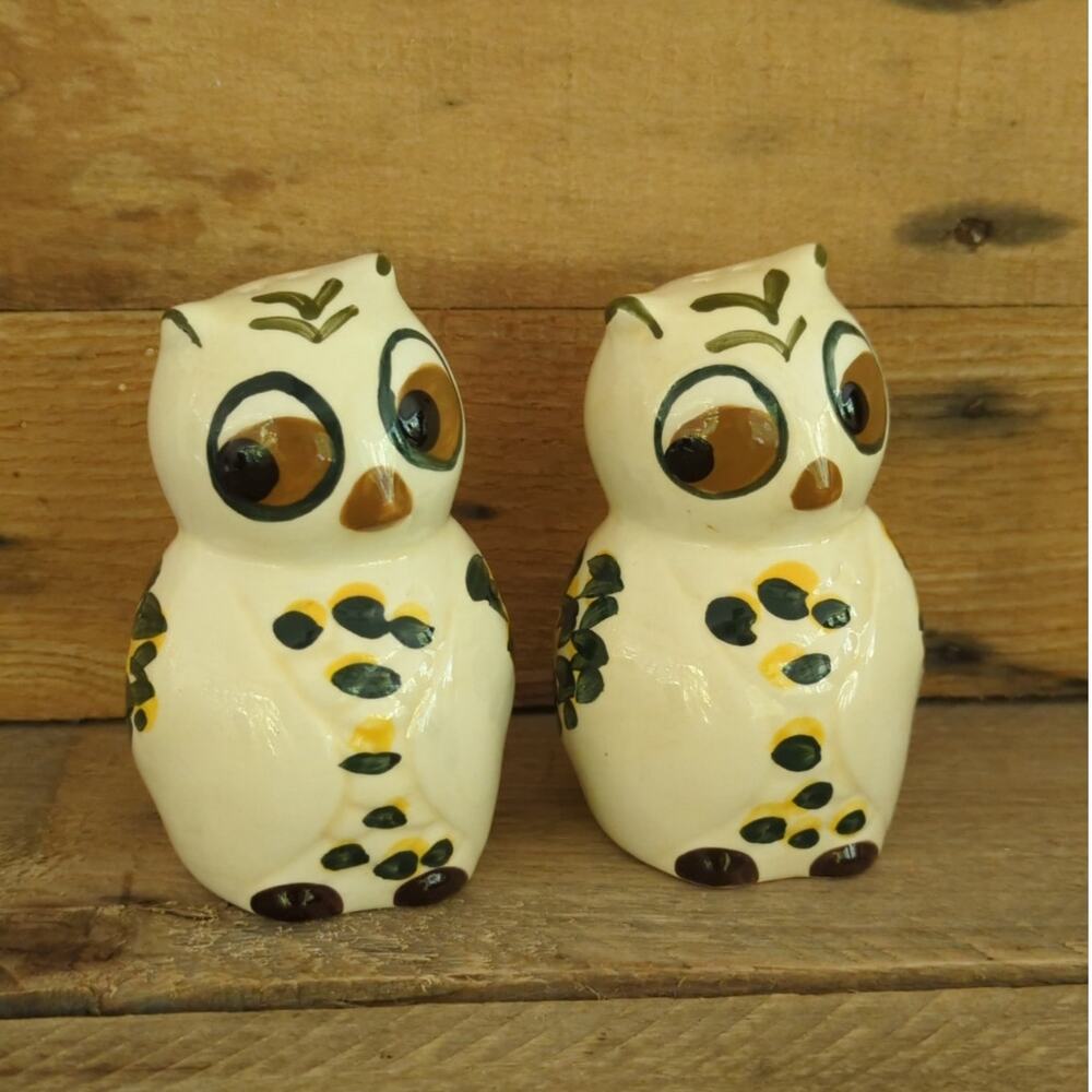 Vintage Ceramic Owl Salt and Pepper Shakers Green and Yellow Feathers Side Eye